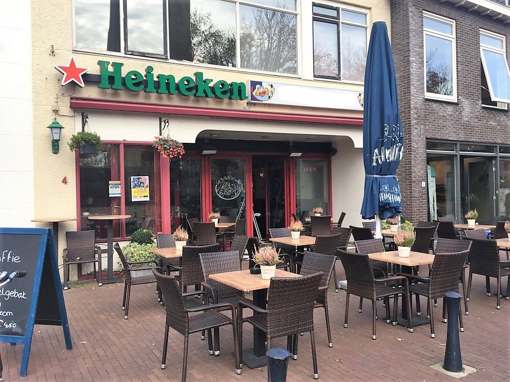 Horecalocatie aan Kerkplein in Monster 