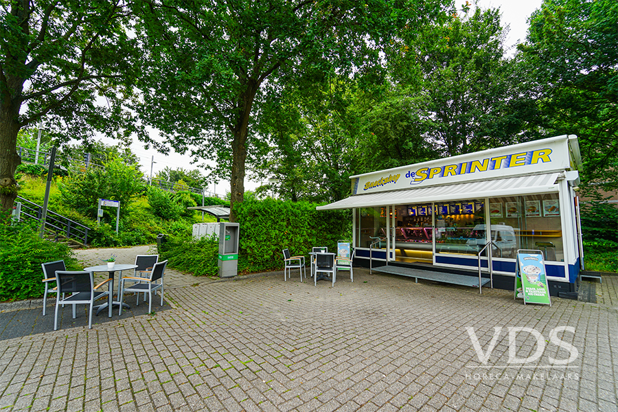 Snackbar bij tramstation in Voorburg