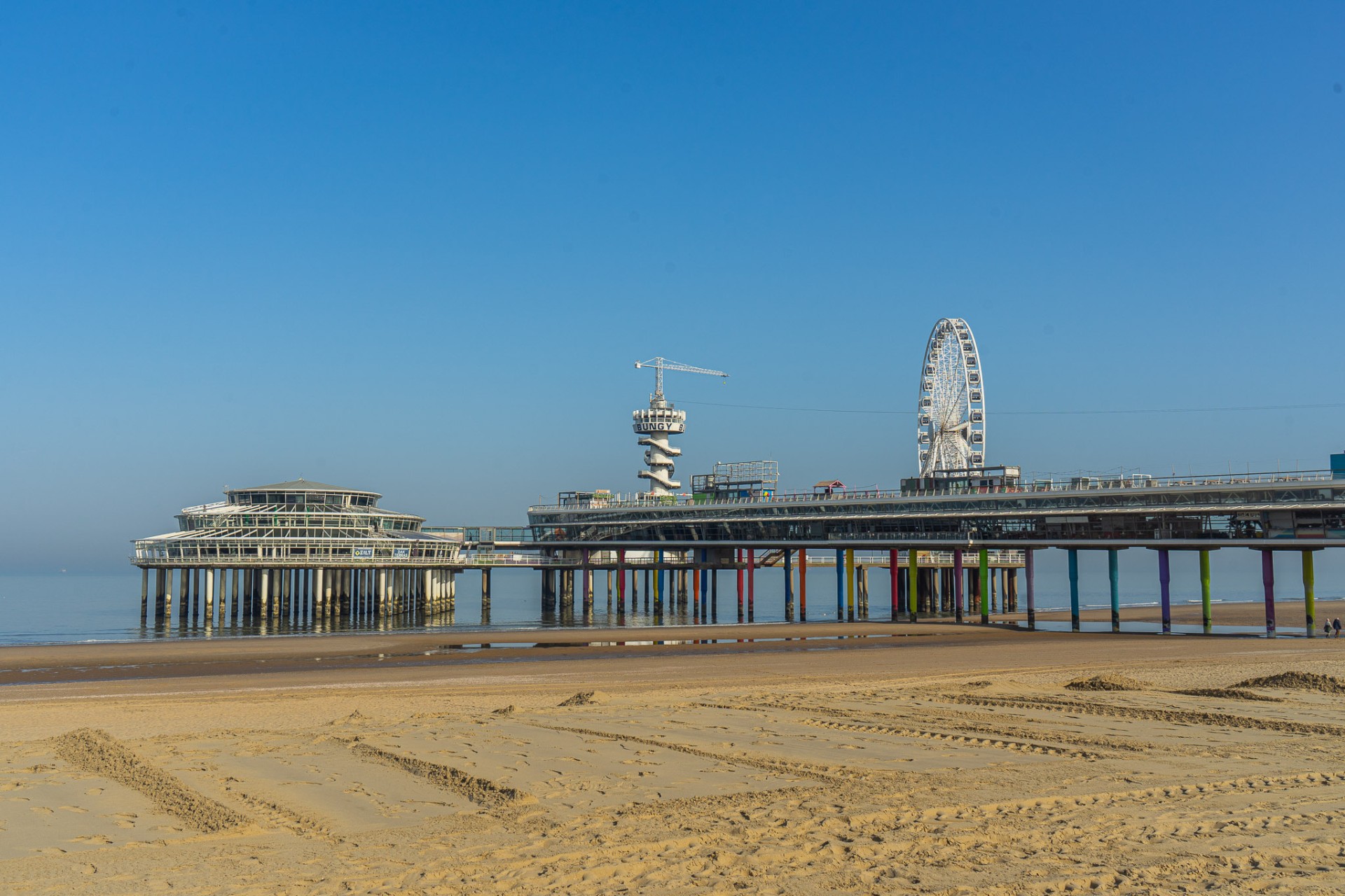 Strandpaviljoen op het beste plekje van Scheveningen