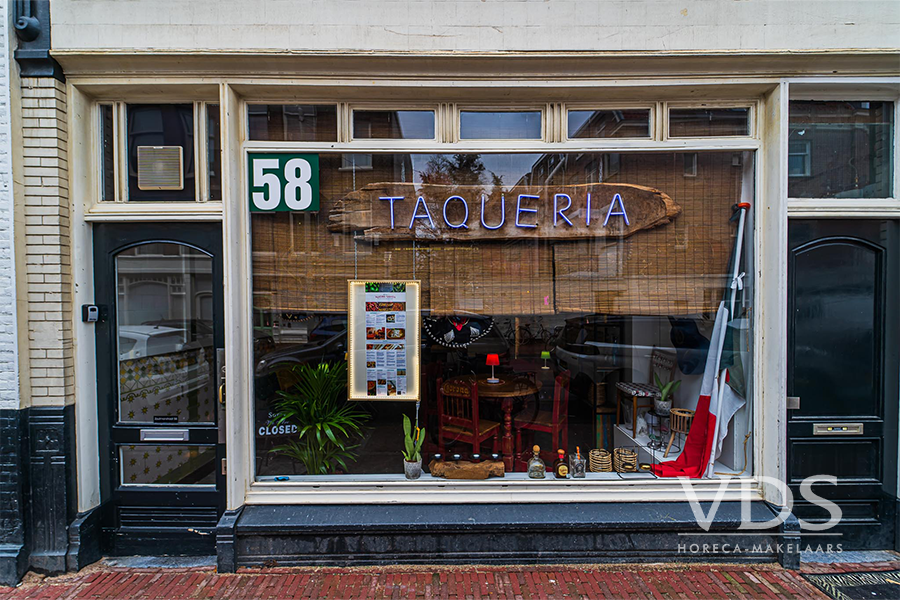 Restaurant aan de Zoutmanstraat met mogelijkheid tot afhaal/ bezorgen