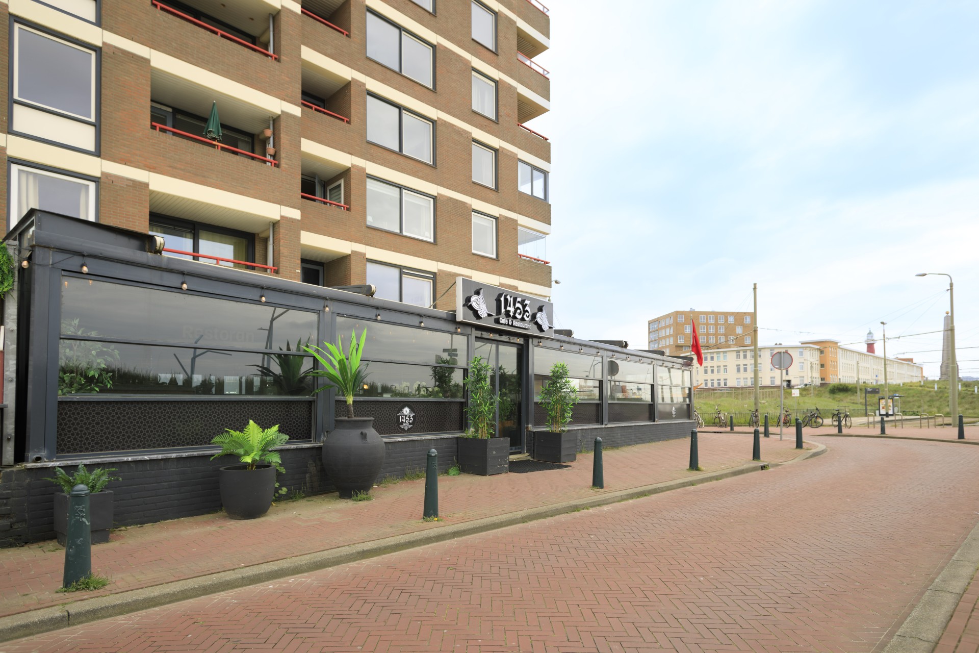 Restaurant aan de Boulevard van Scheveningen