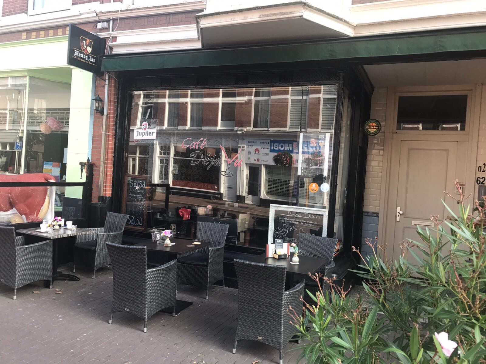 Café/ cafetaria/ afhaal-bezorg Brasserie in Regentessekwartier 