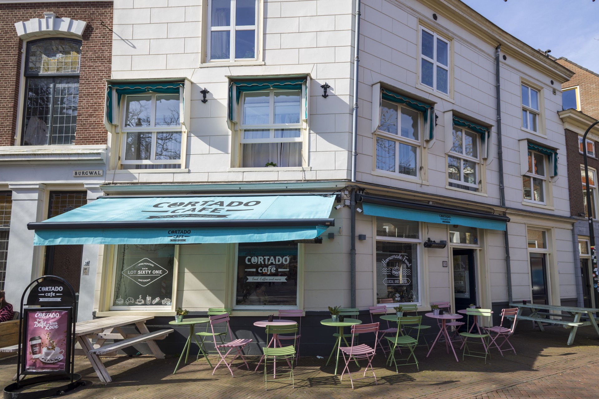 Leuke lunchroom gelegen aan de Burgwal in Delft