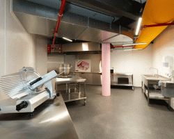 10981