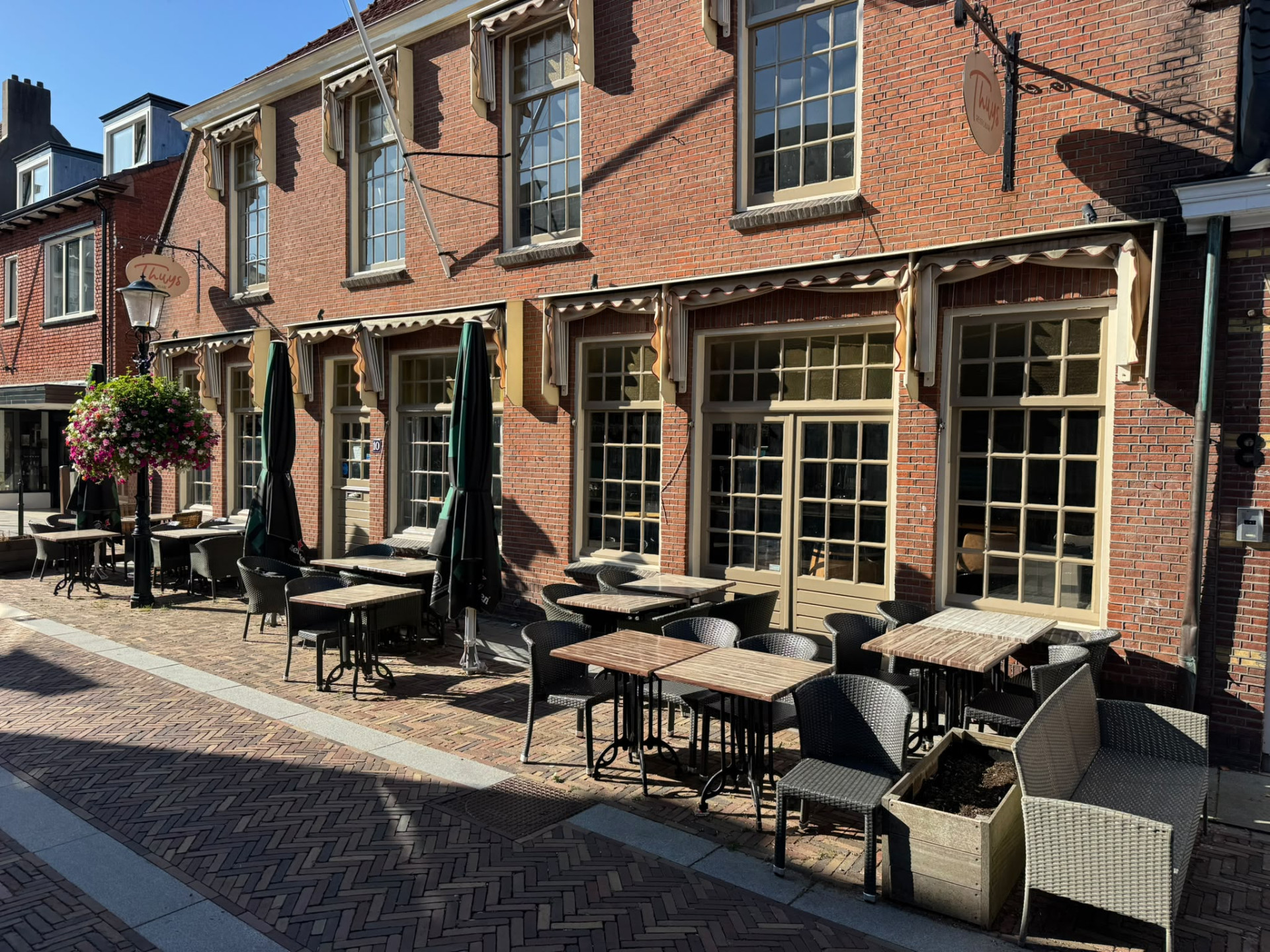 Nu te koop uit faillissement t.e.a.b., Restobar Thuys, Langstraat 10 in Wassenaar  