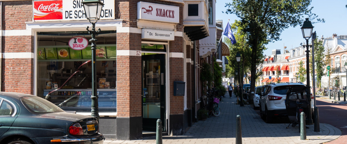 Snackbar op hoeklocatie in het Belgisch Park — Scheveningen