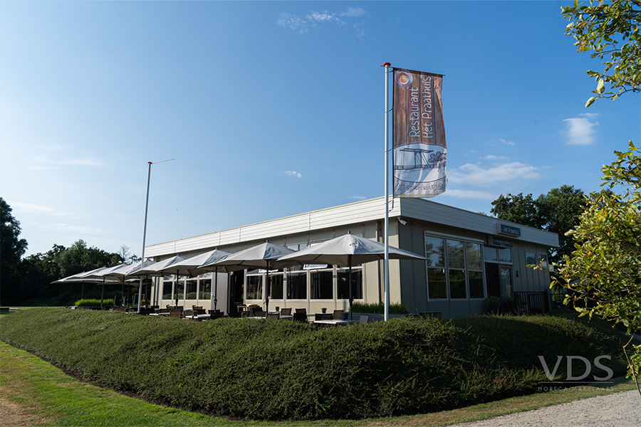 Restaurant met bedrijfswoning aan het water — Het Praathuis, Waddinxveen